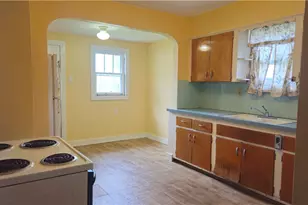 387 E York St, Akron, OH 44310 - Photo 5