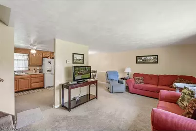 42033 Edward Circle, Columbiana, OH 44408 - Photo 9