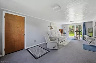 42033 Edward Cir, Columbiana, OH 44408 - Photo 11