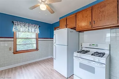 11104 McCracken Road, Garfield Heights, OH 44125 - Photo 7