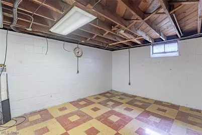 11104 McCracken Road, Garfield Heights, OH 44125 - Photo 19
