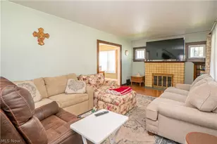 1002 29th St NE, Canton, OH 44714 - Photo 3
