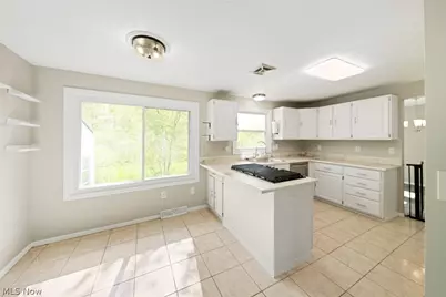 5565 Pin Oak Circle, Sheffield Village, OH 44054 - Photo 17