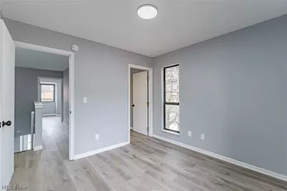 695 Carroll Street, Akron, OH 44304 - Photo 17