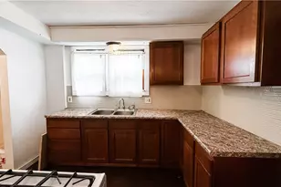 987 Boone St, Akron, OH 44306 - Photo 13