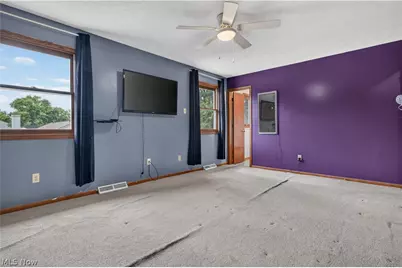 438 Hampton Drive, Elyria, OH 44035 - Photo 33