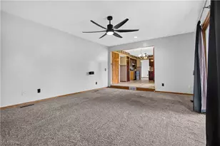 438 Hampton Dr, Elyria, OH 44035 - Photo 21