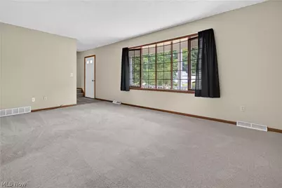 438 Hampton Drive, Elyria, OH 44035 - Photo 11