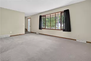 438 Hampton Dr, Elyria, OH 44035 - Photo 11