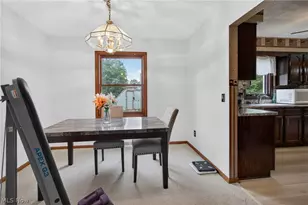 438 Hampton Dr, Elyria, OH 44035 - Photo 23