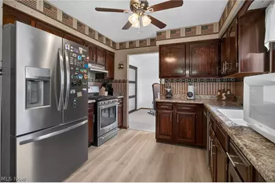 438 Hampton Drive, Elyria, OH 44035 - Photo 19