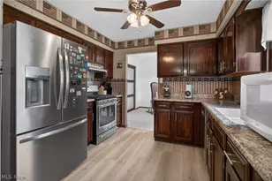 438 Hampton Dr, Elyria, OH 44035 - Photo 19