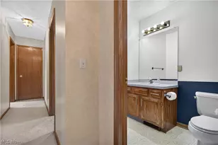 438 Hampton Dr, Elyria, OH 44035 - Photo 25