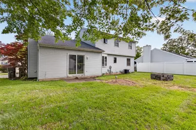 438 Hampton Drive, Elyria, OH 44035 - Photo 9