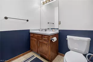 438 Hampton Dr, Elyria, OH 44035 - Photo 29