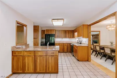 33475 Miles Road, Moreland Hills, OH 44022 - Photo 13