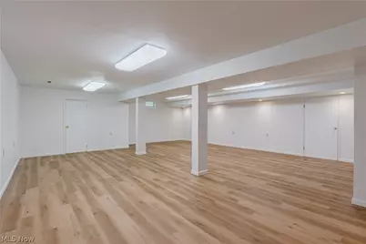 33475 Miles Road, Moreland Hills, OH 44022 - Photo 37