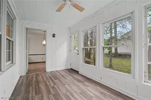 1344 Fox Run Ct, Youngstown, OH 44512 - Photo 11