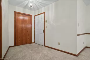 1344 Fox Run Ct, Youngstown, OH 44512 - Photo 23