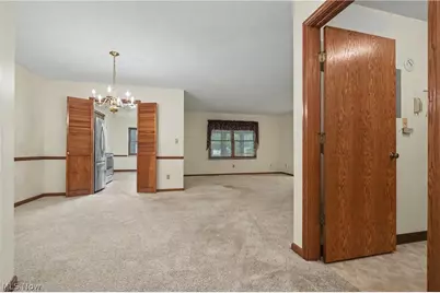 1344 Fox Run Court, Youngstown, OH 44512 - Photo 7