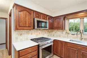 2796 Greenspire Cir, Akron, OH 44333 - Photo 13