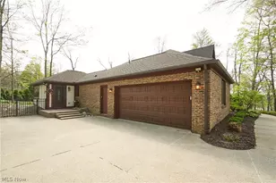 2796 Greenspire Cir, Akron, OH 44333 - Photo 33