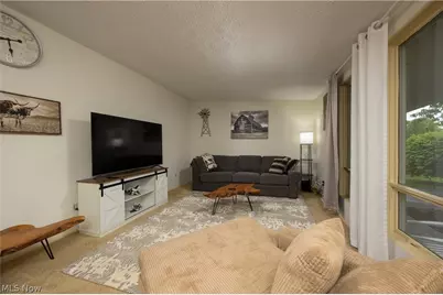 324 Lynn Circle NW, Canton, OH 44708 - Photo 5