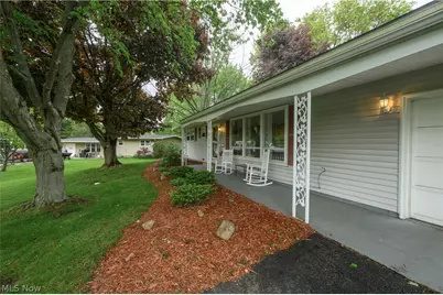 324 Lynn Circle NW, Canton, OH 44708 - Photo 3