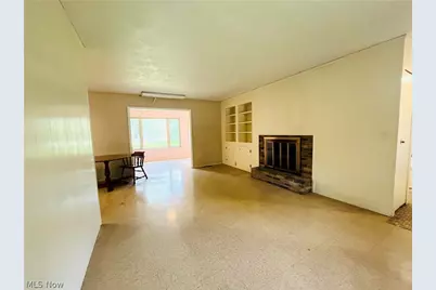 723 Trotter Lane, Berea, OH 44017 - Photo 3