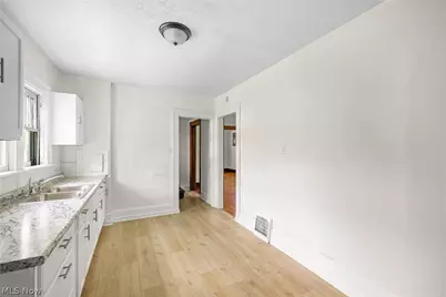 1390 Curtis Street, Akron, OH 44301 - Photo 13