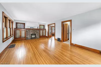 1396 Curtis Street, Akron, OH 44301 - Photo 3