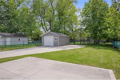 468 E 305th Street, Willowick, OH 44095 - Photo 21