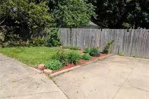 876 Avon St, Akron, OH 44310 - Photo 29