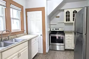 876 Avon St, Akron, OH 44310 - Photo 7