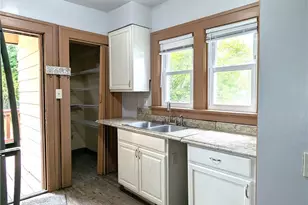 876 Avon St, Akron, OH 44310 - Photo 9