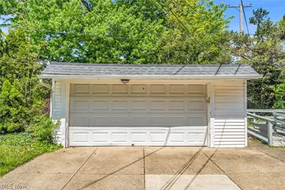 20571 Lake Shore Boulevard #2/UP, Euclid, OH 44123 - Photo 19
