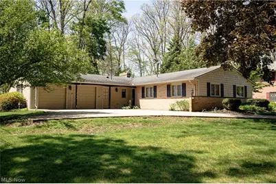 1009 Fair Oaks Avenue SW, North Canton, OH 44720 - Photo 1