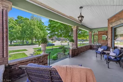 132 6th Street NW, Barberton, OH 44203 - Photo 5