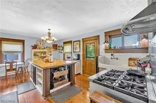 132 6th St NW, Barberton, OH 44203 - Photo 13
