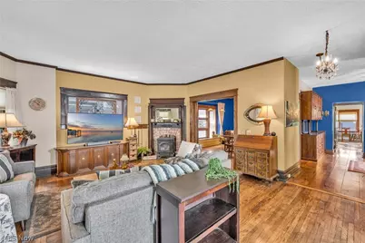 132 6th Street NW, Barberton, OH 44203 - Photo 9