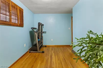 107 Laurel Drive, Weirton, WV 26062 - Photo 17