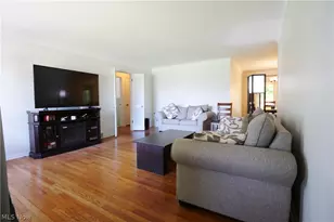 5931 Mayberry Ave, Mayfield Heights, OH 44124 - Photo 3