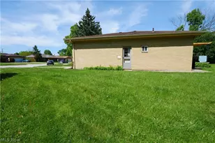 5931 Mayberry Ave, Mayfield Heights, OH 44124 - Photo 39