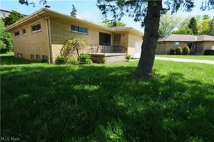 5931 Mayberry Ave, Mayfield Heights, OH 44124 - Photo 35