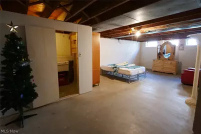 5931 Mayberry Avenue, Mayfield Heights, OH 44124 - Photo 29