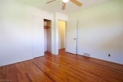 5931 Mayberry Avenue, Mayfield Heights, OH 44124 - Photo 15