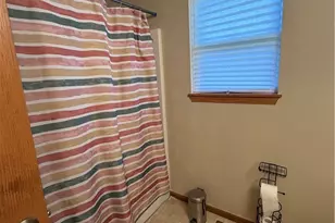 1504 White Ave, Akron, OH 44307 - Photo 7