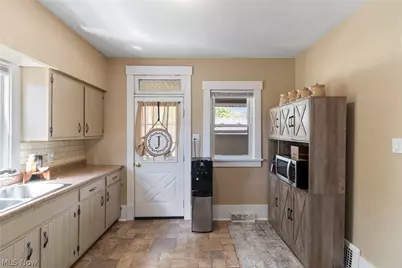 217 Bachtel Street SE, North Canton, OH 44720 - Photo 11