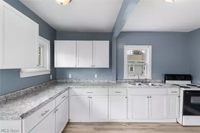 594 Columbia Avenue, Akron, OH 44310 - Photo 15