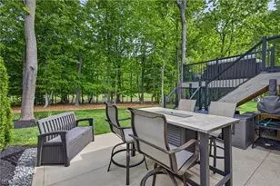 7802 Hunting Lake Dr, Painesville, OH 44077 - Photo 9